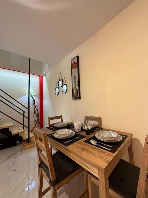 Red Harmony By The Sea Pool And Balcony Apartment Kalamata Ngoại thất bức ảnh