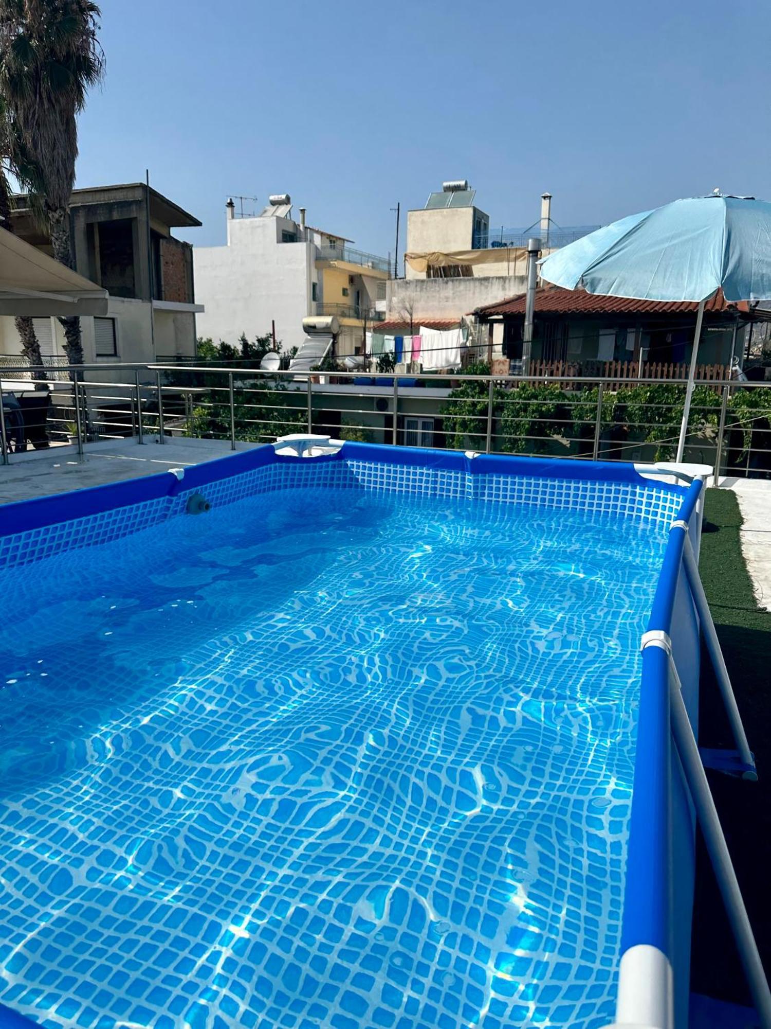 Red Harmony By The Sea Pool And Balcony Apartment Kalamata Ngoại thất bức ảnh